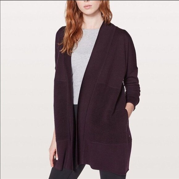 Lululemon Sit In Lotus Wrap II Size 4 - Picture 2 of 8